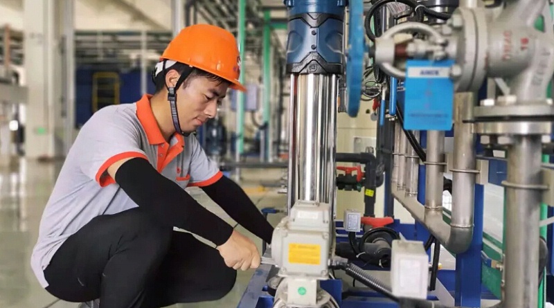 高溫下的環(huán)保人